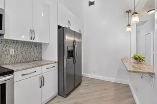 1971 Discovery Cir E, Deerfield Beach, FL 33442 - Photo 4