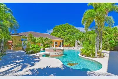 8053 S Indian River Drive, Fort Pierce, FL 34982 - Photo 10