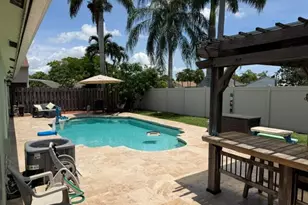 924 Cumberland Terrace, Davie, FL 33325 - Photo 4