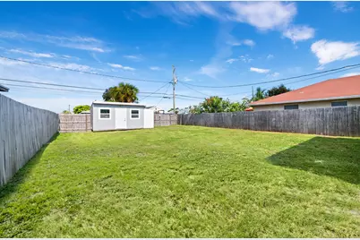 238 SW 10th Avenue, Delray Beach, FL 33444 - Photo 18