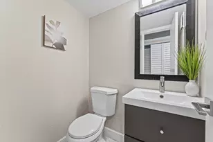 1015 Berkshire A, Deerfield Beach, FL 33442 - Photo 10