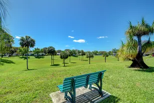 7205 W Oakridge Cir, Lake Worth, FL 33462 - Photo 30