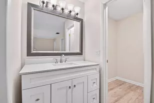7205 W Oakridge Cir, Lake Worth, FL 33462 - Photo 20
