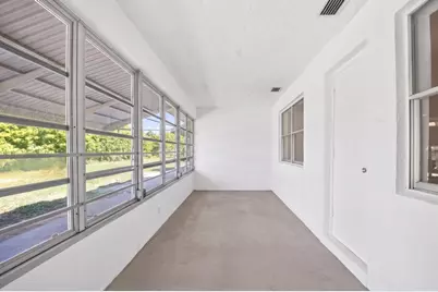 7205 W Oakridge Circle, Lake Worth, FL 33462 - Photo 22
