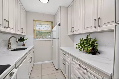 7205 W Oakridge Circle, Lake Worth, FL 33462 - Photo 14
