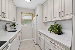 7205 W Oakridge Cir, Lake Worth, FL 33462 - Photo 14