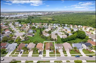 22449 Middletown Dr, Boca Raton, FL 33428 - Photo 2