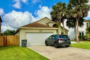 22449 Middletown Dr, Boca Raton, FL 33428 - Photo 4