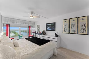 1021 Hillsboro Mile, Hillsboro Beach, FL 33062 - Photo 18