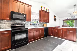 8541 NW 51st Ct, Lauderhill, FL 33351 - Photo 26
