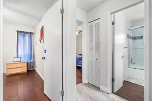8541 NW 51st Ct, Lauderhill, FL 33351 - Photo 12