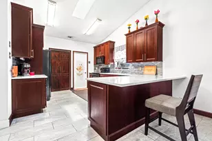 8541 NW 51st Ct, Lauderhill, FL 33351 - Photo 24