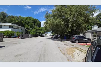 655 NE 80th Street, Miami, FL 33138 - Photo 4