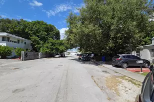 655 NE 80th St, Miami, FL 33138 - Photo 4