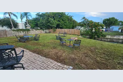 5800 NW 19th Court, Margate, FL 33063 - Photo 6