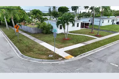 5800 NW 19th Court, Margate, FL 33063 - Photo 10