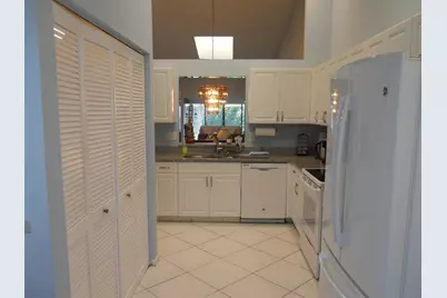 8199 Springlake Drive, Boca Raton, FL 33496 - Photo 4