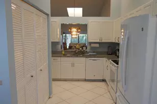 8199 Springlake Dr, Boca Raton, FL 33496 - Photo 4