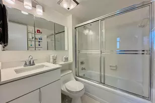 102 Royal Pk Dr, Oakland Park, FL 33309 - Photo 22