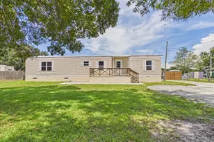 8615 SE 57th Dr, Okeechobee, FL 34974 - Photo 1
