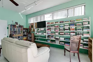 815 SW 10th Terrace, Hallandale Beach, FL 33009 - Photo 14
