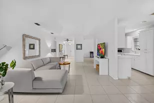 20892 Concord Green Dr E, Boca Raton, FL 33433 - Photo 6