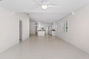 693 Hudson Bay Dr, Palm Beach Gardens, FL 33410 - Photo 14
