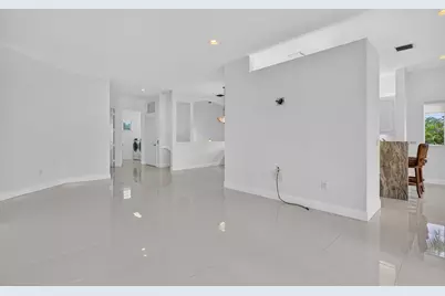 7940 Exeter Circle E #201, Tamarac, FL 33321 - Photo 12