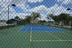 300 Palm Cir W, Pembroke Pines, FL 33025 - Photo 6