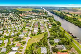 8914 SW Bonneville Dr, Stuart, FL 34997 - Photo 20