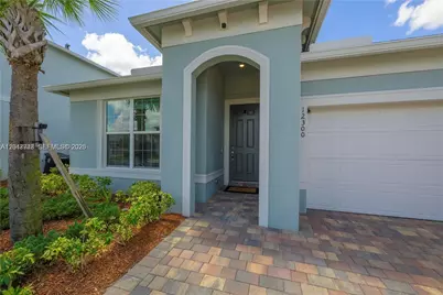 12300 SW Myrtle Oak Drive, Port Saint Lucie, FL 34987 - Photo 2