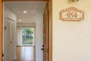 954 Coral Club Dr, Coral Springs, FL 33071 - Photo 2