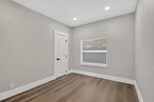 516 Independence Rd, West Palm Beach, FL 33405 - Photo 10