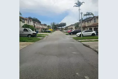 3353 NW 197th Terrace, Miami Gardens, FL 33056 - Photo 2