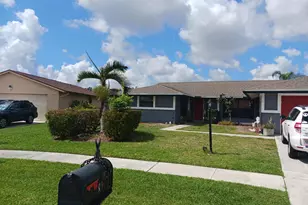 8353 Raymond Dr, Boynton Beach, FL 33472 - Photo 2