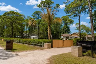 15211 60th Pl N, The Acreage, FL 33470 - Photo 2