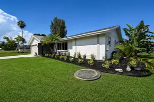 1091 SE Preston Ln, Port Saint Lucie, FL 34983 - Photo 2