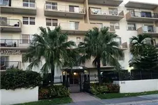 250 NE 181st Dr, Sunny Isles Beach, FL 33160 - Photo 2