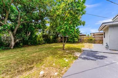 1252 NW 172nd Terrace, Miami Gardens, FL 33169 - Photo 30