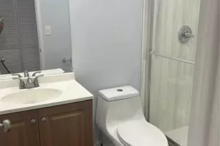 7035 NW 186th St, Hialeah, FL 33015 - Photo 10