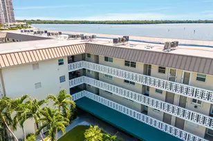52 Yacht Club Dr, North Palm Beach, FL 33408 - Photo 28