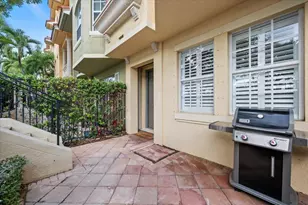 11818 Valencia Gardens Ave, Palm Beach Gardens, FL 33410 - Photo 4