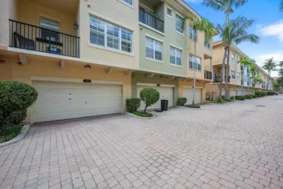 11818 Valencia Gardens Avenue, Palm Beach Gardens, FL 33410 - Photo 32