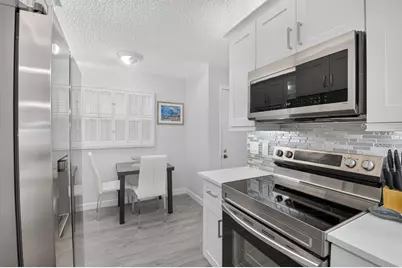 23249 Barwood Lane N #305, Boca Raton, FL 33428 - Photo 4