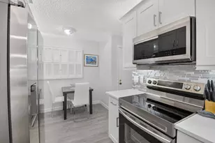 23249 Barwood Ln N, Boca Raton, FL 33428 - Photo 4