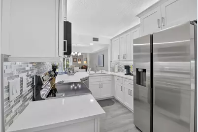 23249 Barwood Lane N #305, Boca Raton, FL 33428 - Photo 2