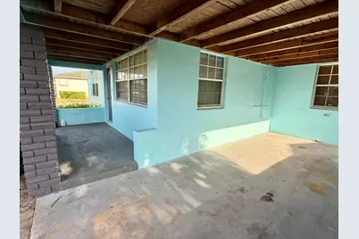 1061 W 4th Street, Riviera Beach, FL 33404 - Photo 8