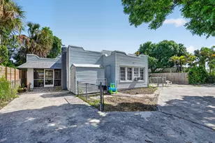 633 Franklin Rd, West Palm Beach, FL 33405 - Photo 1