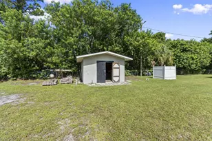 3920 Edwards Rd, Fort Pierce, FL 34981 - Photo 4