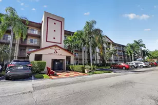 13700 SW 11th St, Pembroke Pines, FL 33027 - Photo 2
